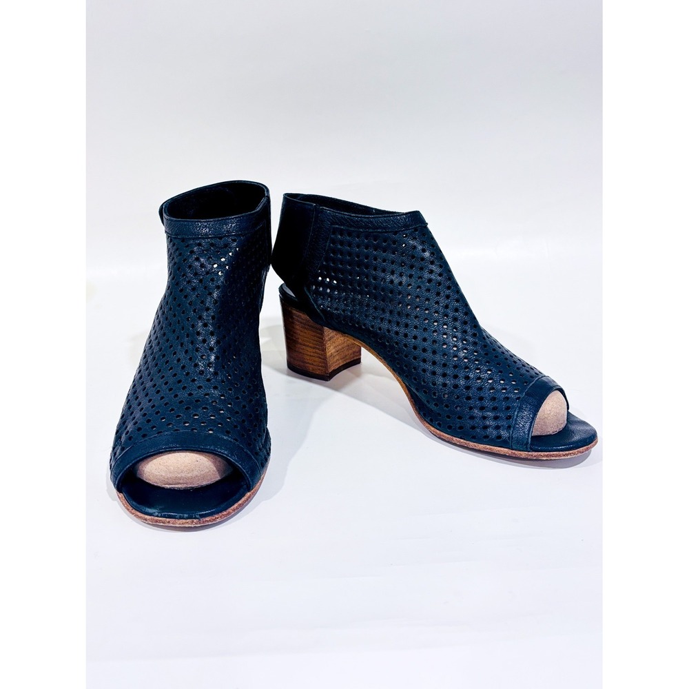 MIMOSA Black leather heel sandals | Perforated Peep Toe | Size‎ 41 EU